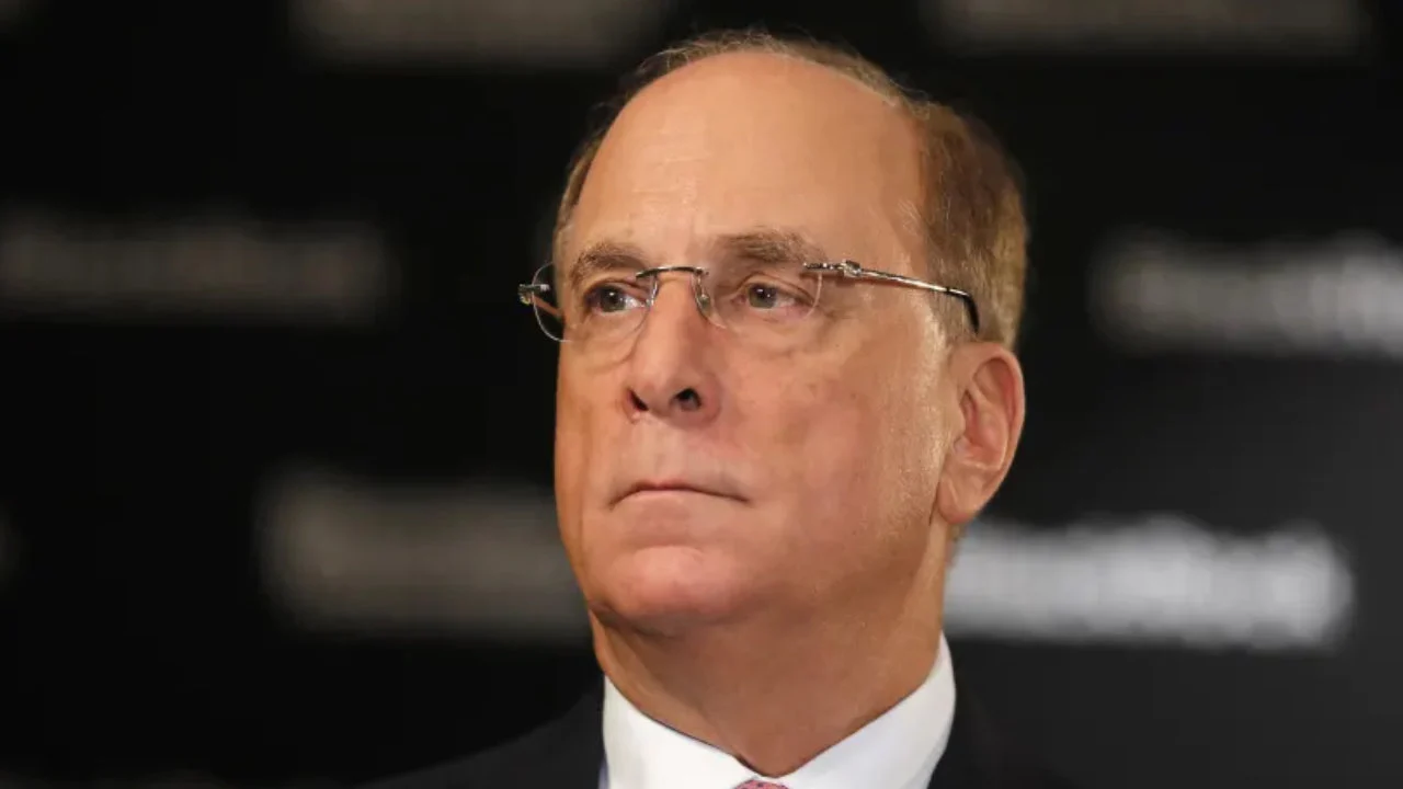 Larry Fink di Blackrock lancia l’allarme recessione per i data center AI