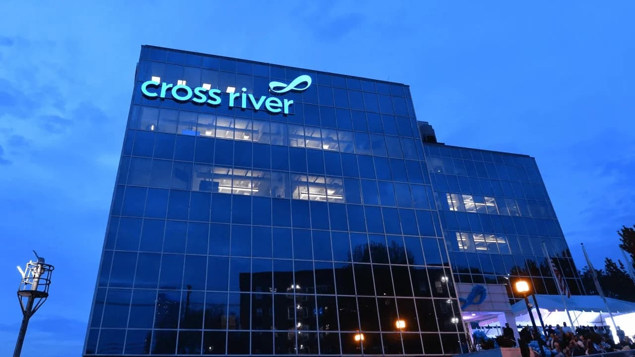 Cross River Bank incorpora el RLUSD de Ripple a la banca tradicional