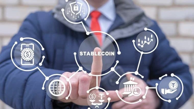 Waarom stablecoins wellicht nooit aan de risico’s van het traditionele bankwezen zullen ontsnappen: CEO van Frgmnt